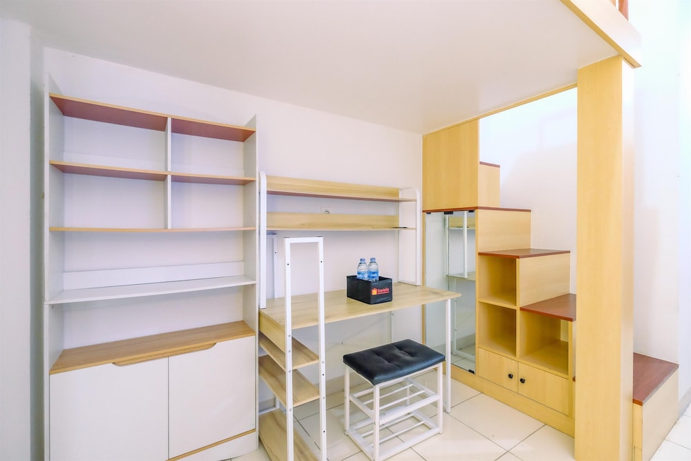 Best Homey and Minimalist Studio at Dave Apartment