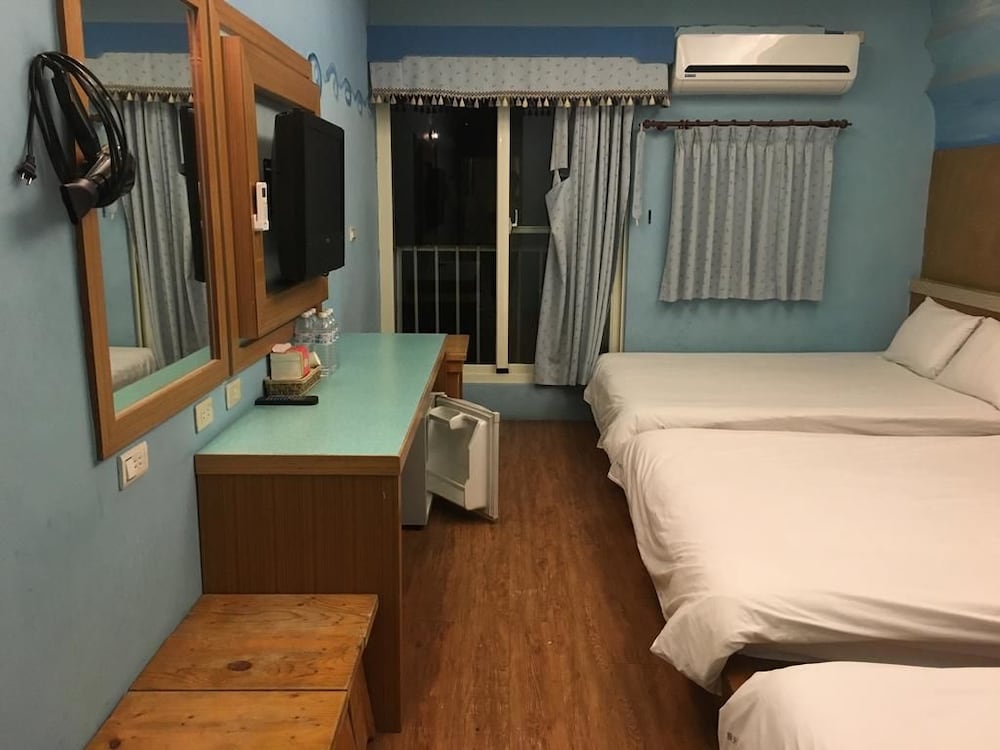 Summer Inn