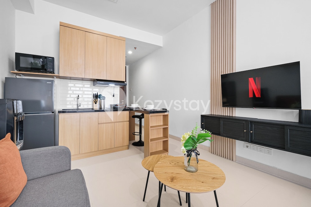 Hesrin by Kozystay - Sentul