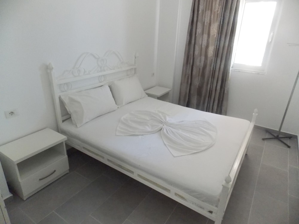 Santa Paola Hotel - In Sarandë (Kodrra)