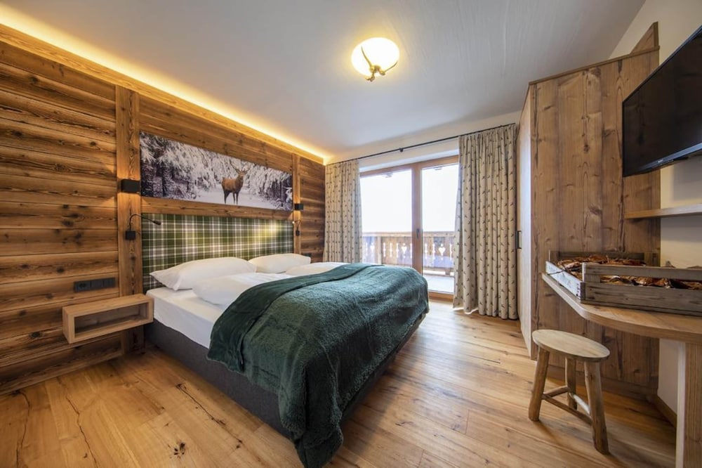 Chalet in Neukirchen Near Wildkogel Ski Slope