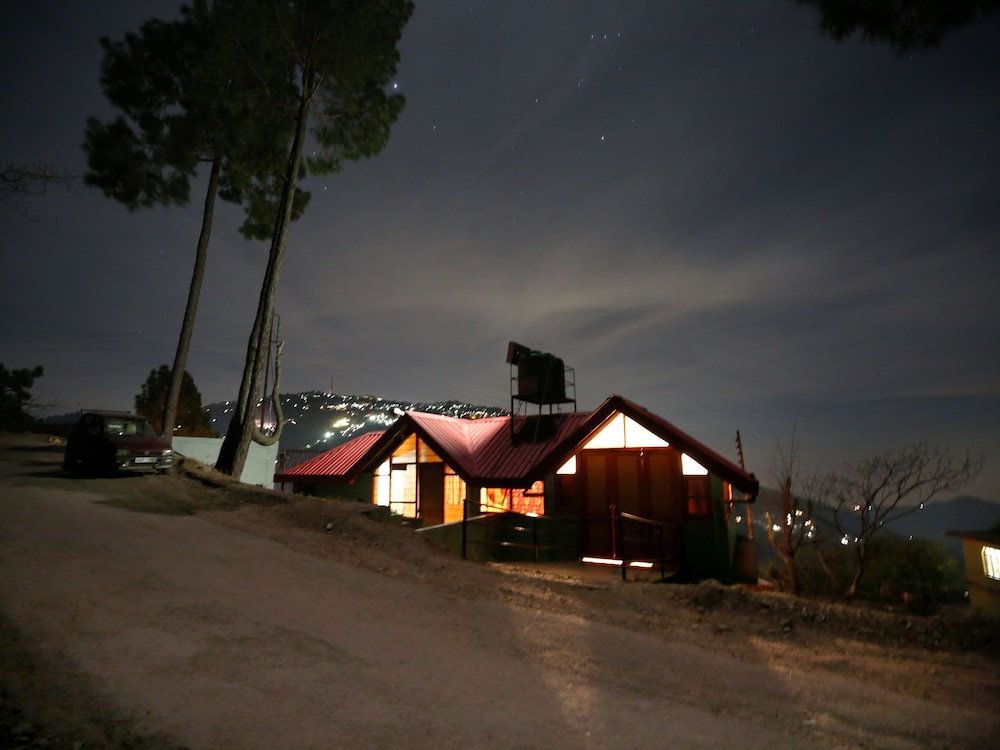 OYO 12223 Home Exotic Hill View Kasauli