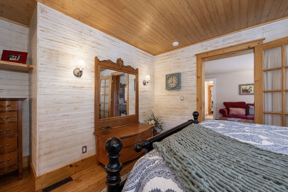 West Portal Cabin 4 Bedroom Cabin