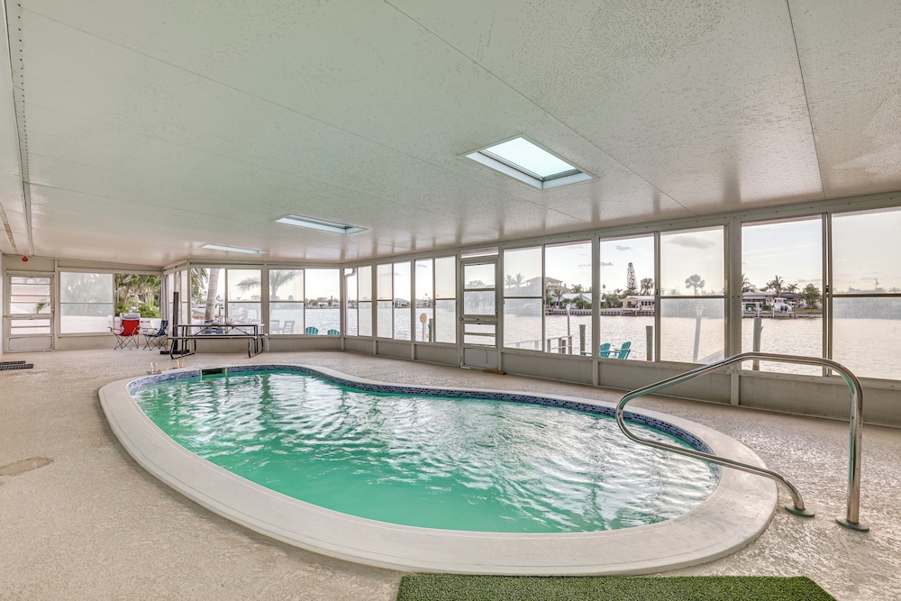 Ocean View, Pool & Boat Dock: Indian Rocks Retreat