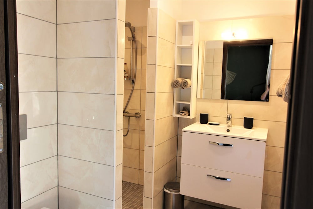 Bel Appartement Près du Port St Raphael photo 4
