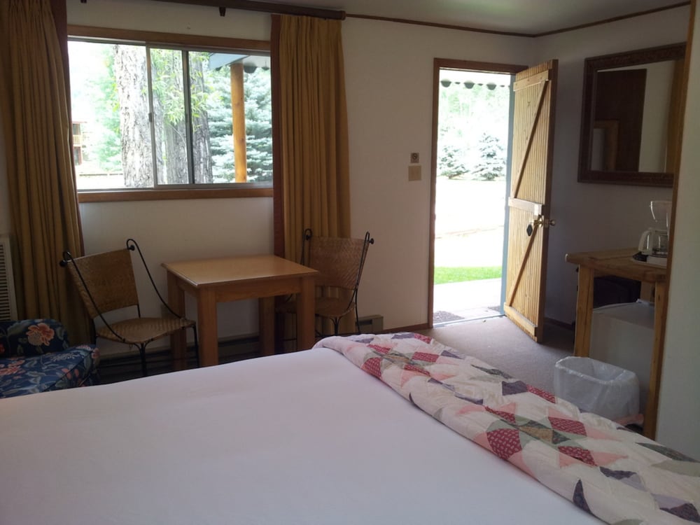 Redstone Cliffs Lodge