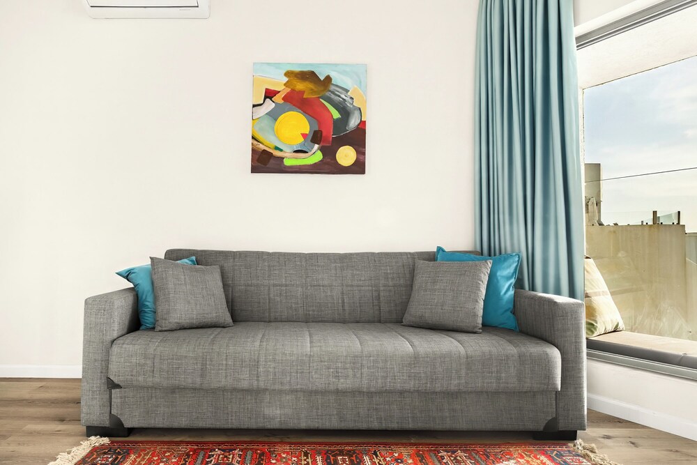 Netanya Beach Pool Studio by Sea N' Rent