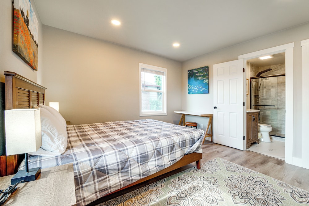 3 Mi to Dtwn: Family Home w/ Garden in Yakima