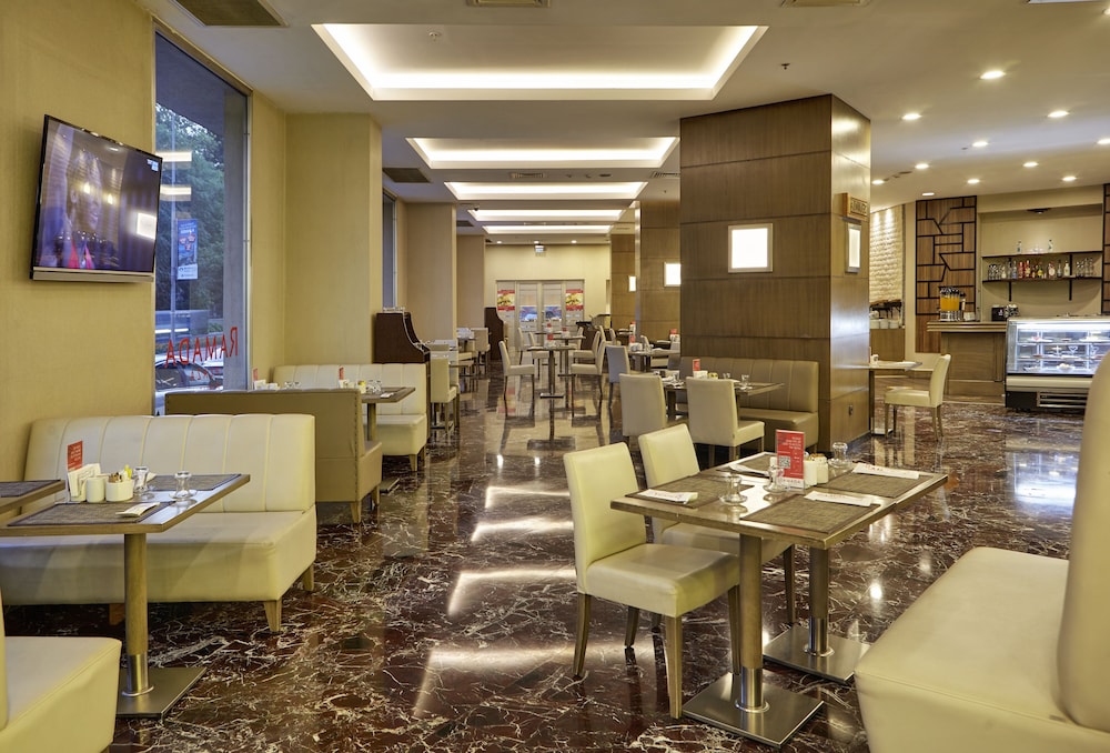 Ramada Plaza by Wyndham İzmir - Image 44