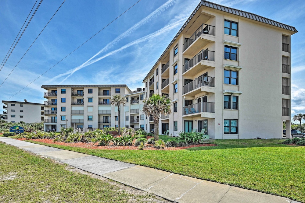 Oceanfront Ormond Beach Getaway w/ Balcony! view 4