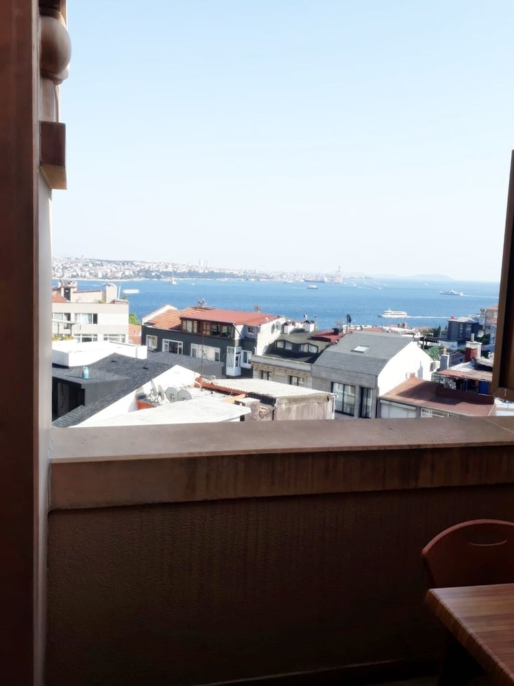 Lir Residence Suites - Image 27