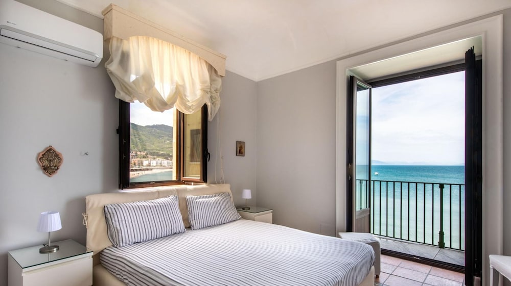 Meravigghia Apartment by Wonderful Italy
