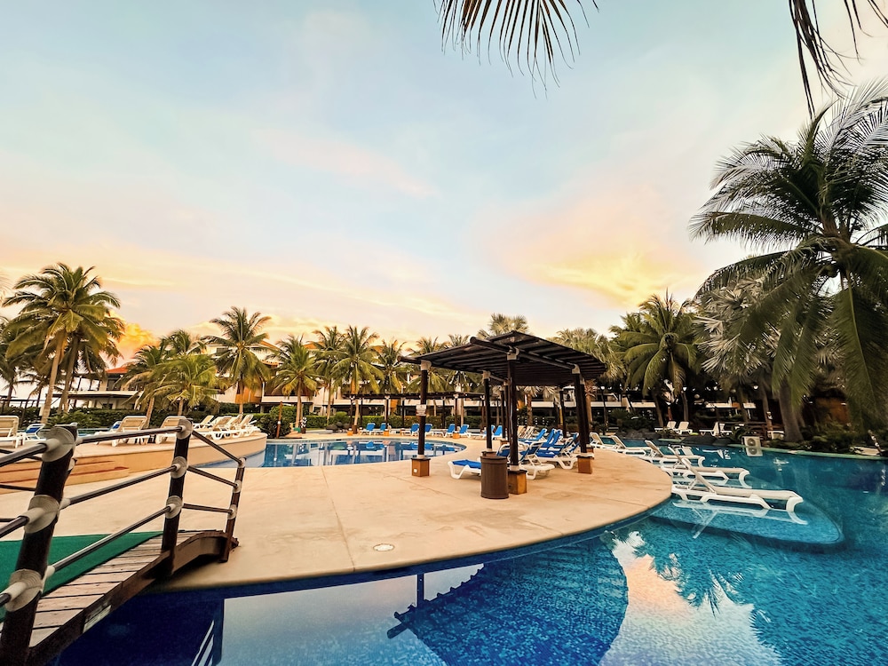Villas Le Suisse Monterrico