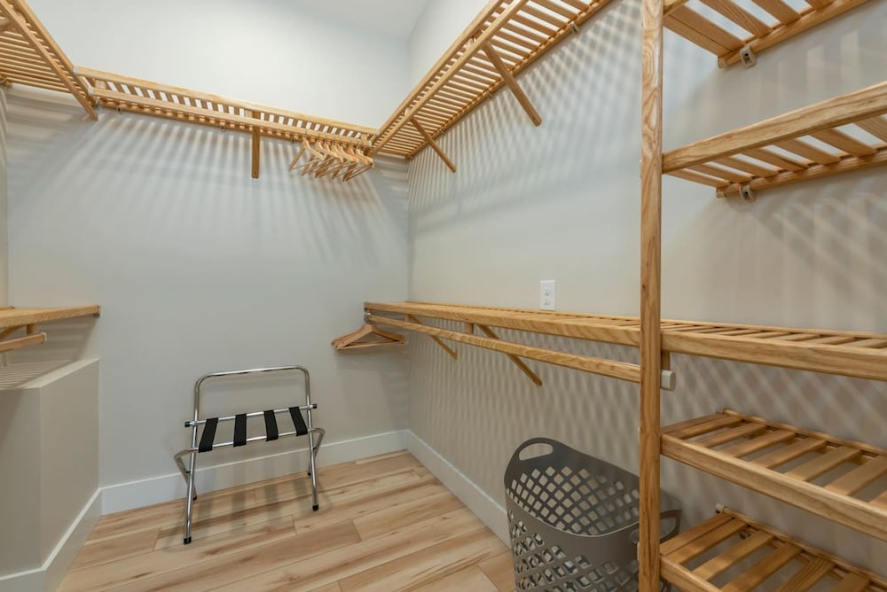 Rejuvenate in the Mtns w Sauna 5 min Drive to DT