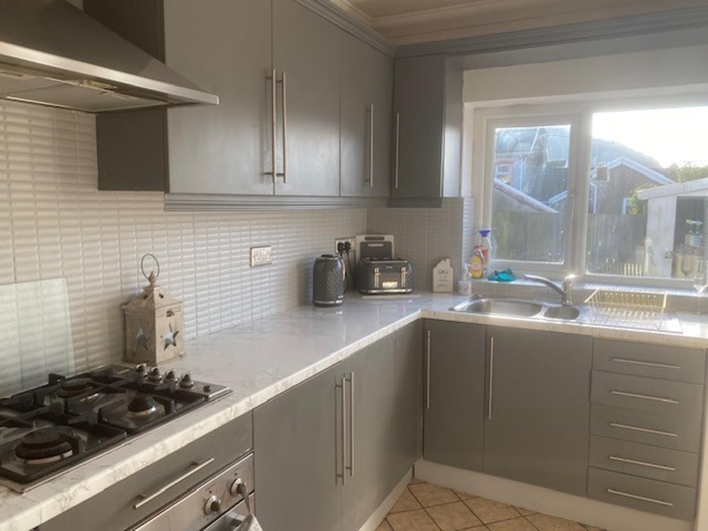 Welsh Retreat With Stunning Views, Sleeps Upto 4