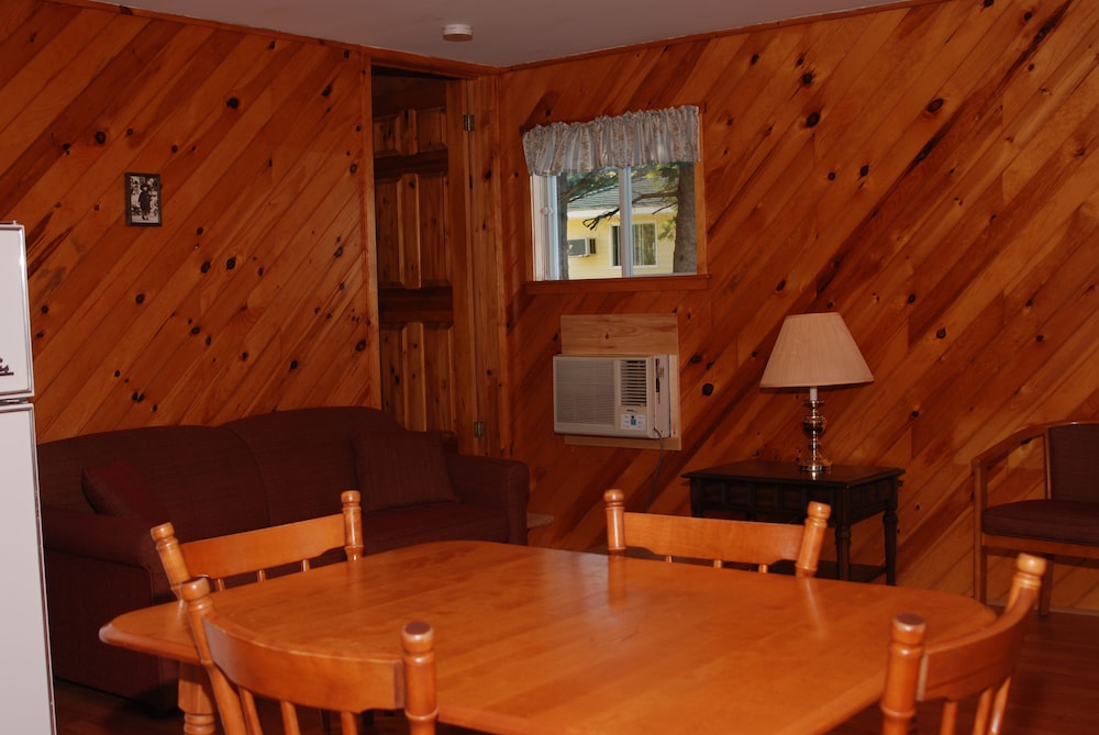 Shining Waters Cottages