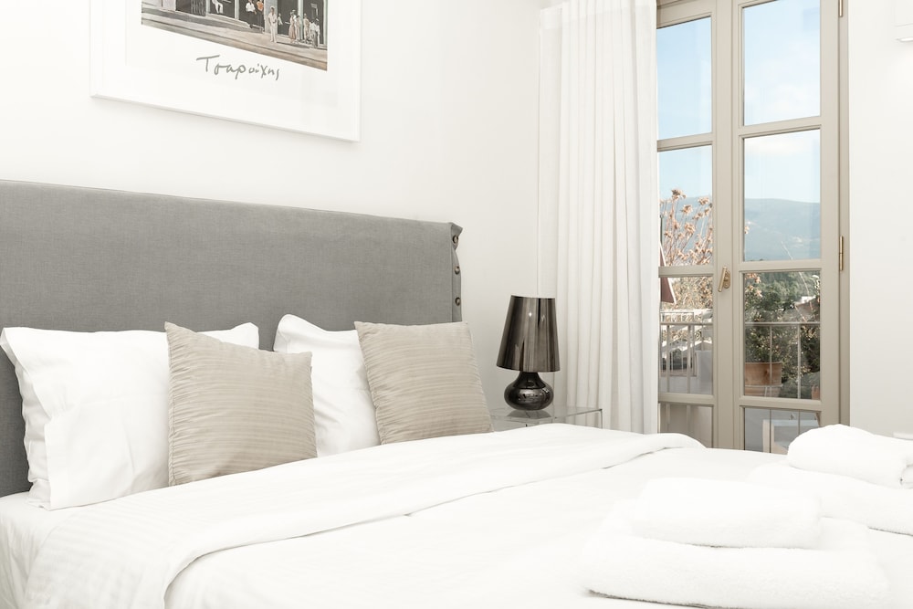 Acropolis Suites