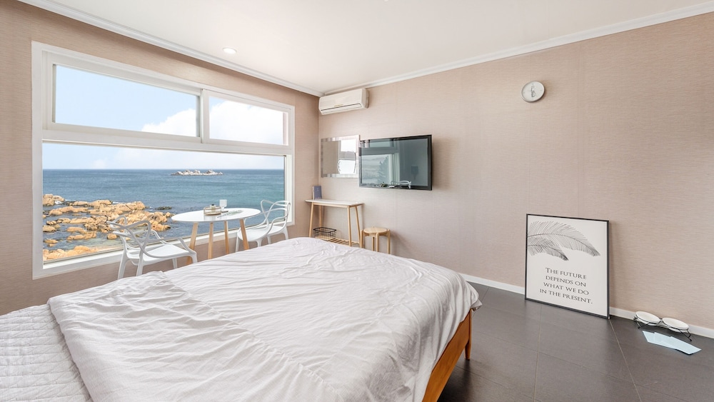 Goseong Napoli House Pension