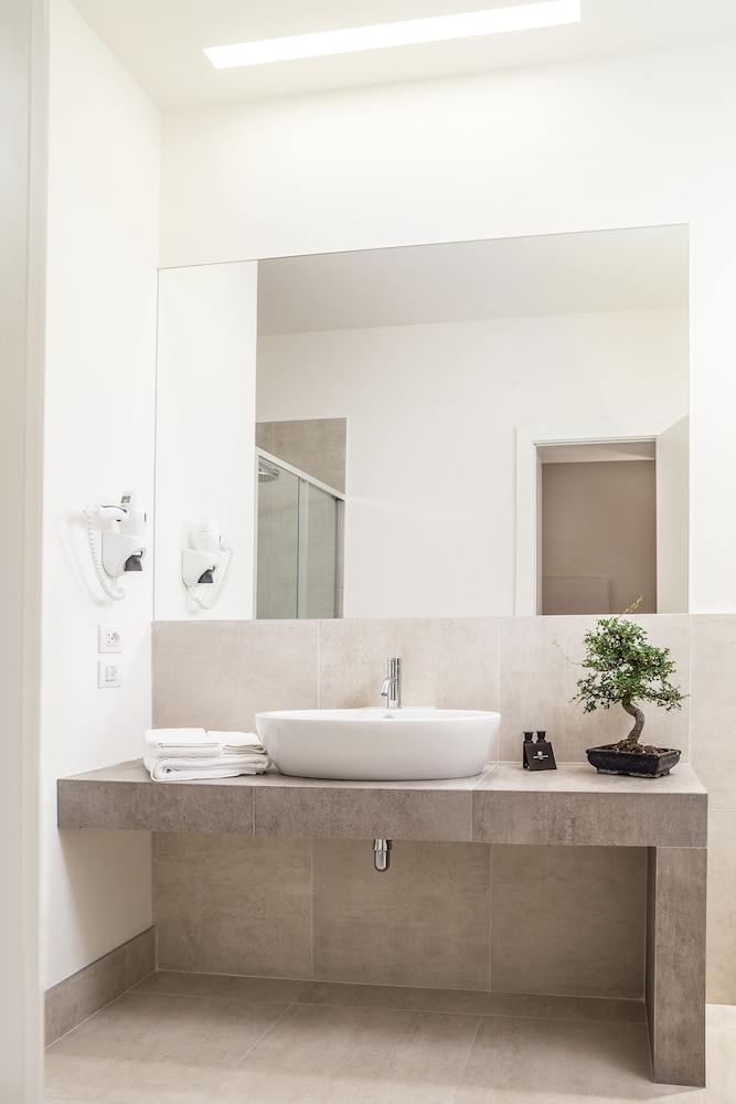 Home Boutique Luxury & Design