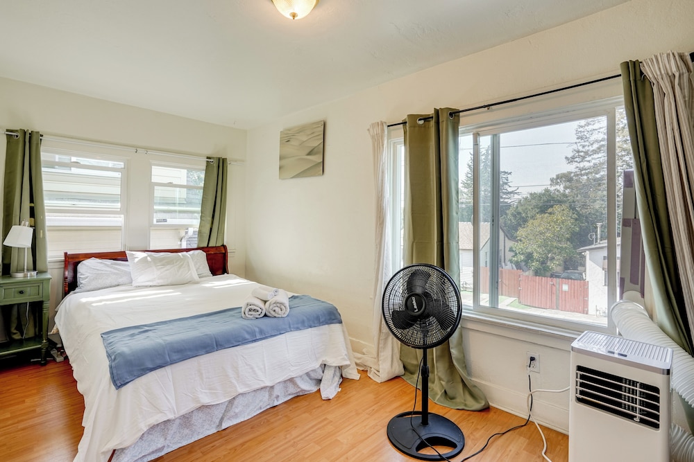 Oakland Group Retreat: Historic Home Near Downtown