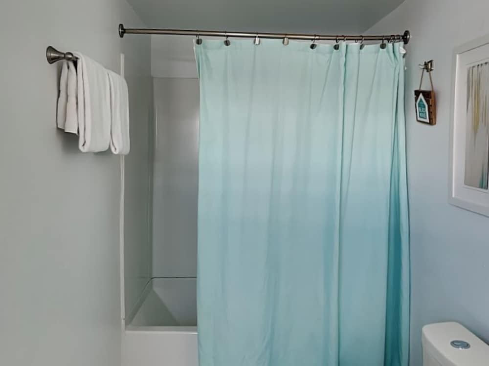 The Wave Cave by Silver Sands Vacation Rentals