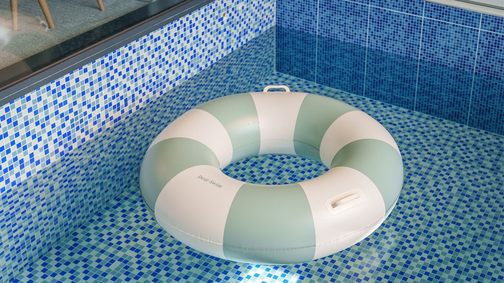 Gyeongju Rose Breeze Pool Villa Pension
