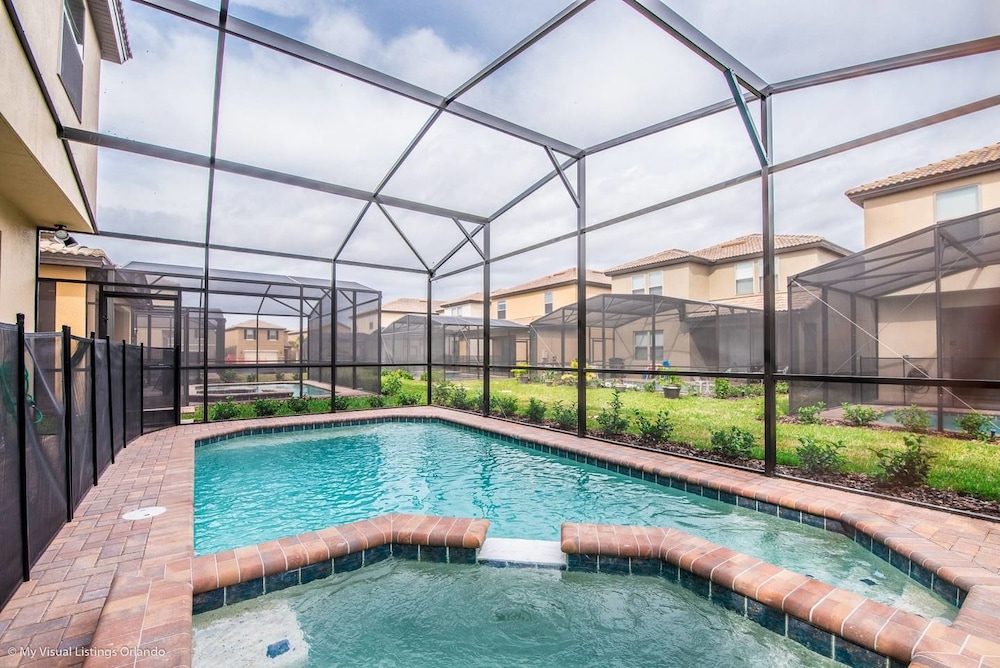 Stylish and Stunning 5BD Pool Home in Solterra - #5st452 - Image 3
