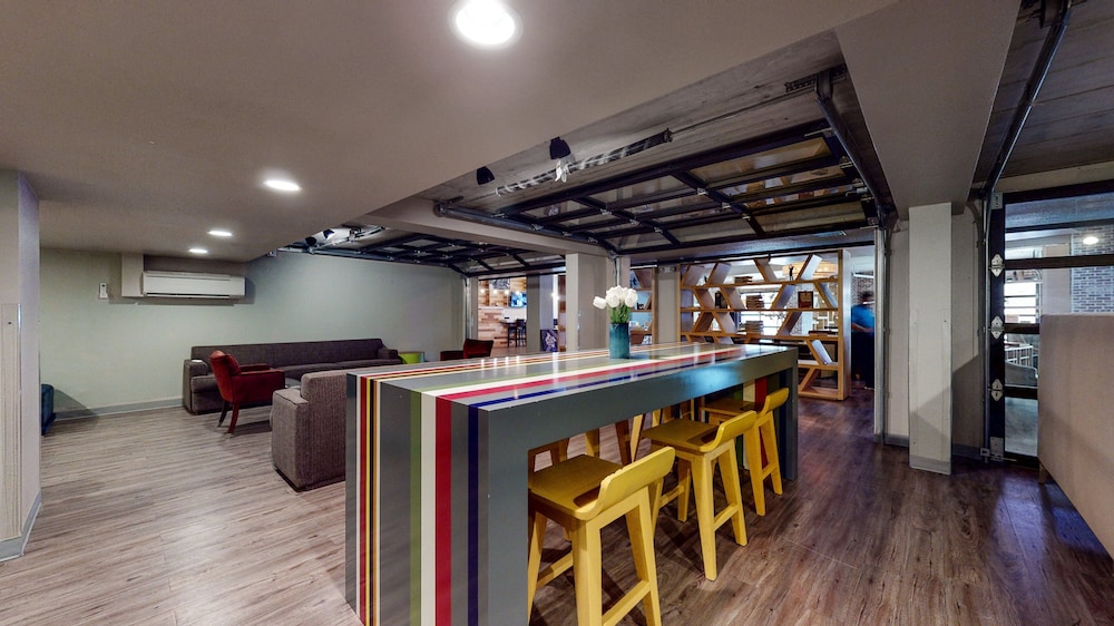 voco College Station Aggieland by IHG