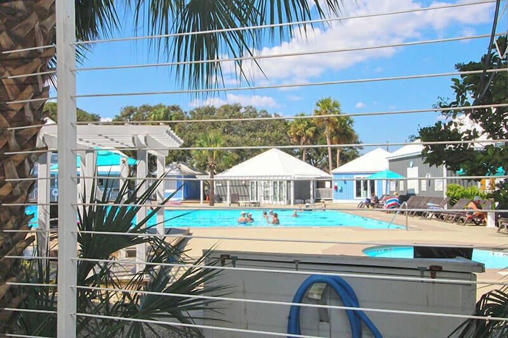 Sunsuite - Walk to Beach - Tennis - Olympic Pool