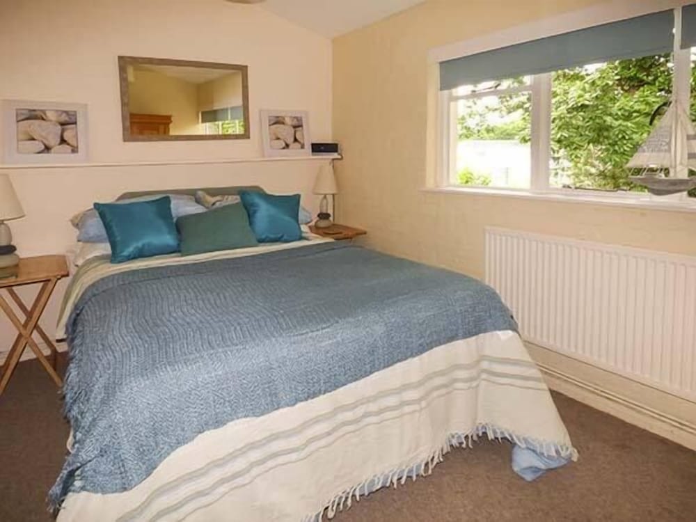 Compass Cottage view 4