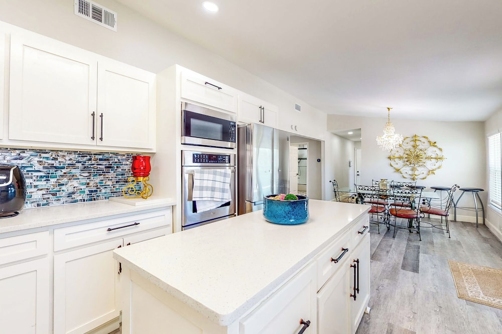 Lake Tawakoni Thrills - Cozy Home!