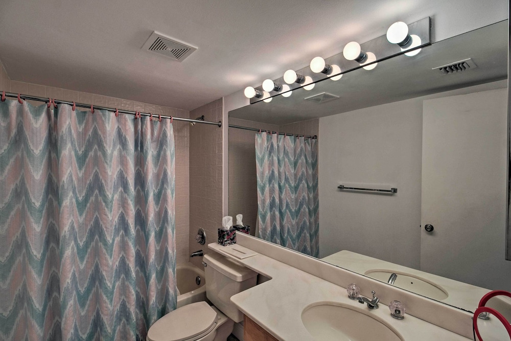 Palm Beach Retreat w/ Pool: 1 Mi to PGA Golf - Property Image 12