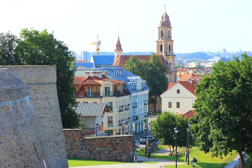 Hotel Barbacan Apartments - Image 1