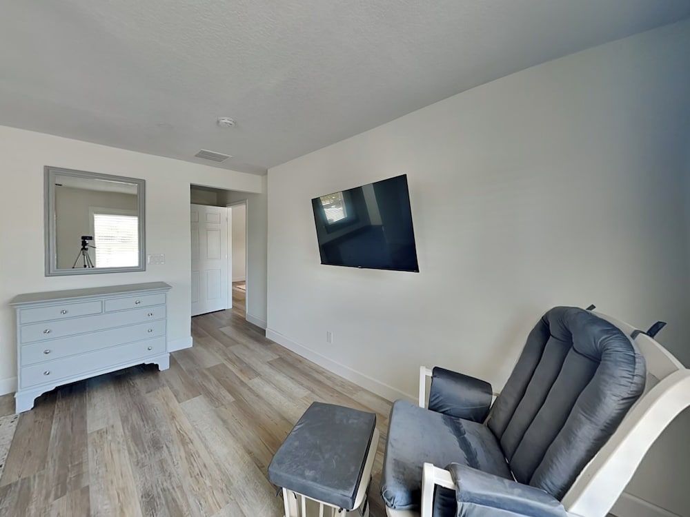 Dolphin View Oasis by Distinctive Beach Rentals