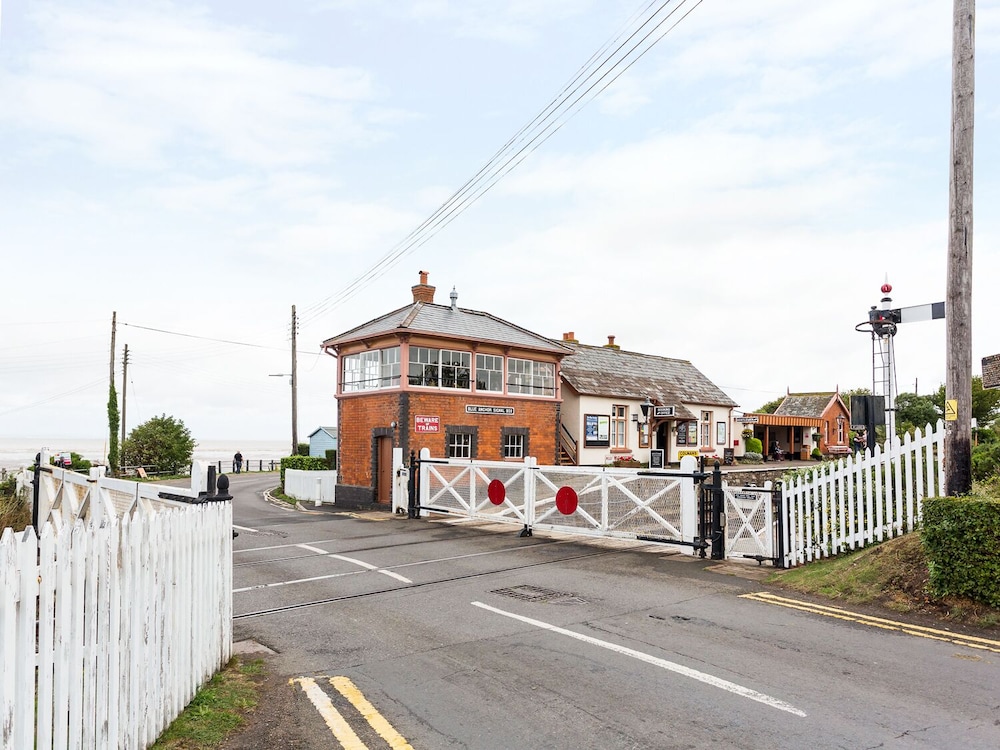 Tus Nua Cottage