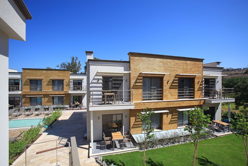 Ara Residences