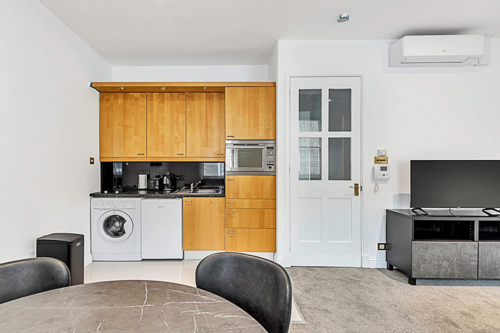 A One-bedroom Apartment Situated In Central London