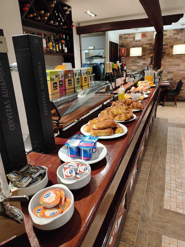Hostal Nau Pradets