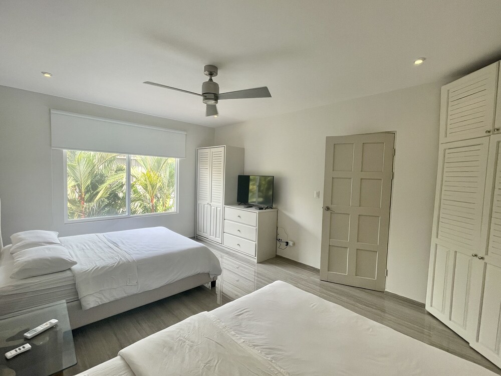 Ocean View Beach House with Pool - Hermosa Palms 44