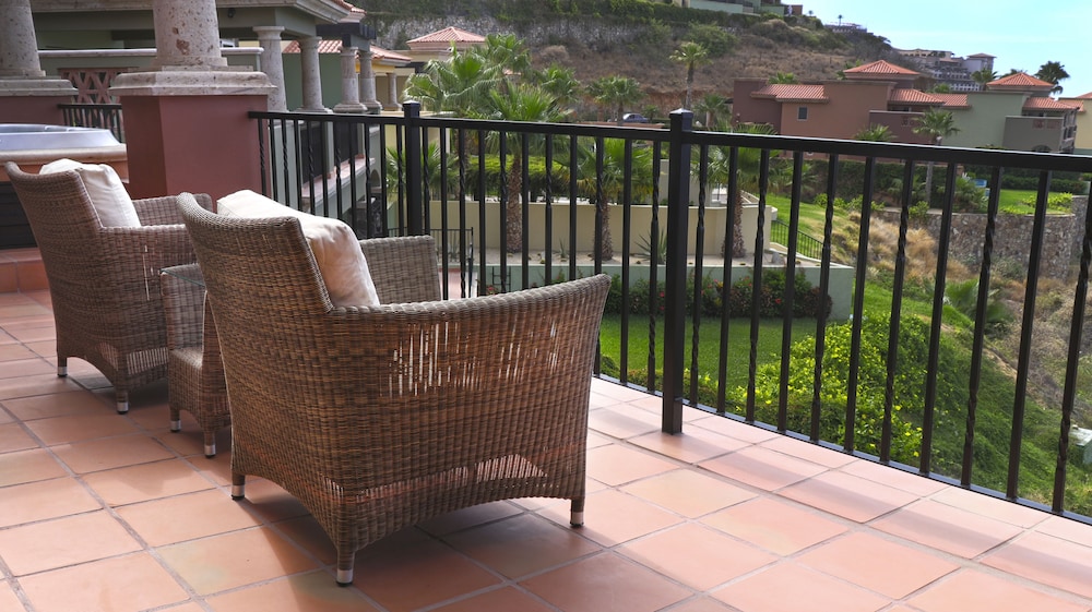 Quivira Los Cabos Condos & Homes - Vacation Rentals