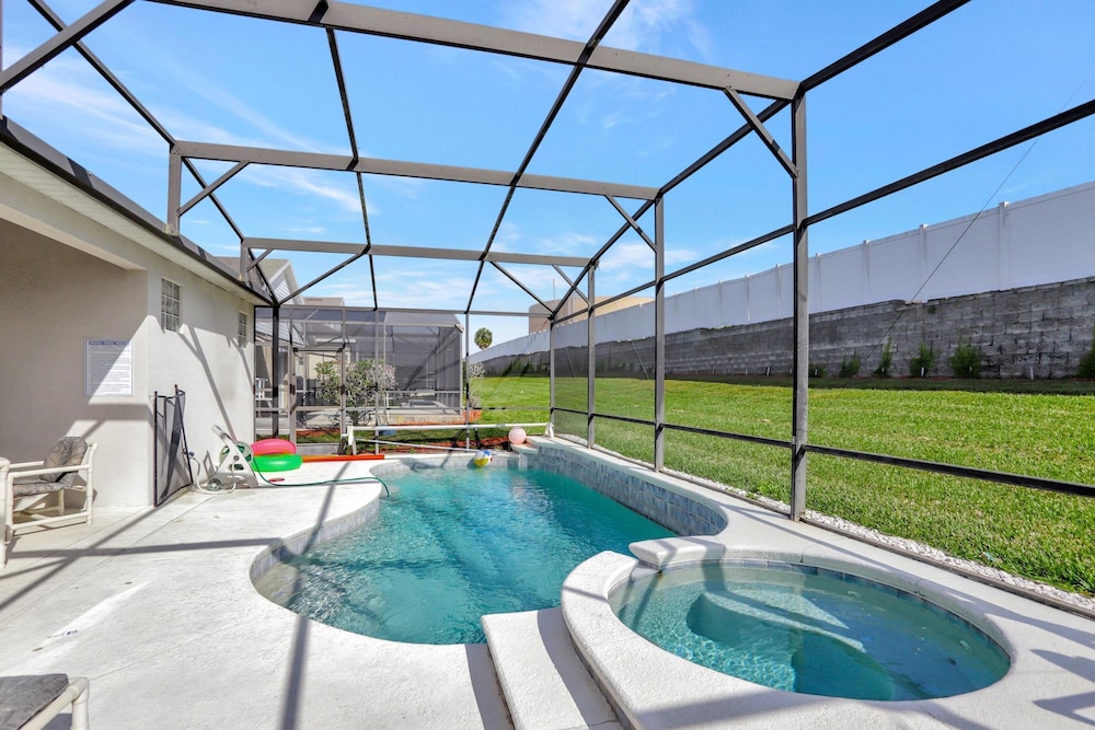 Luxury Pool Home 3 Miles From Disney More