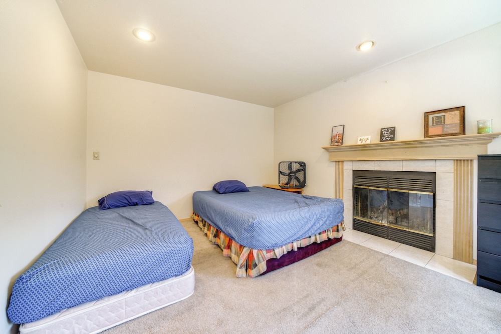 Walk to Hiking Trails: Renton Home w/ Fenced Yard!