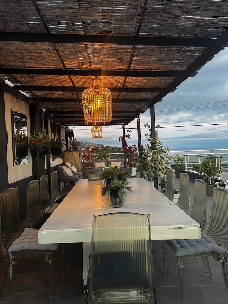 Miguel's Seaview Corner