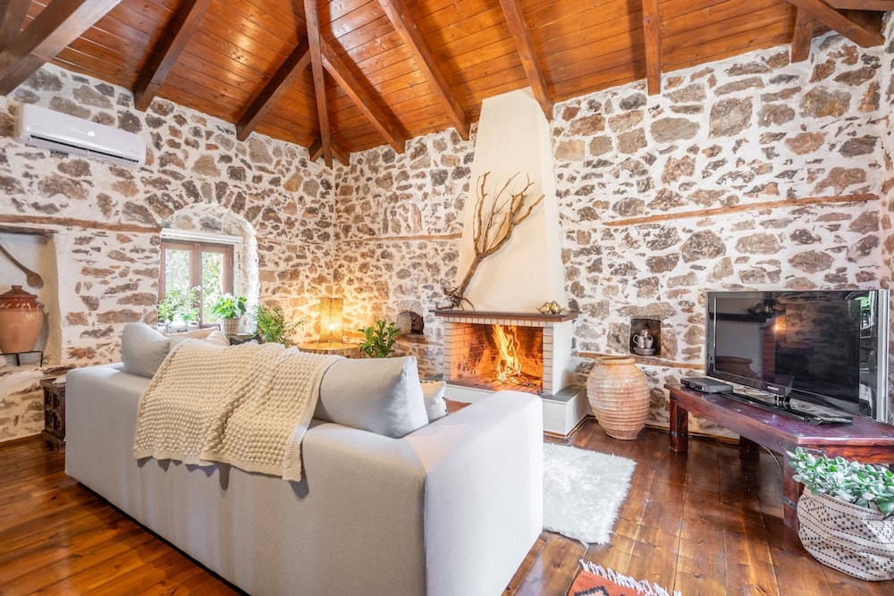 Stirida Stone House Stirida Stone House