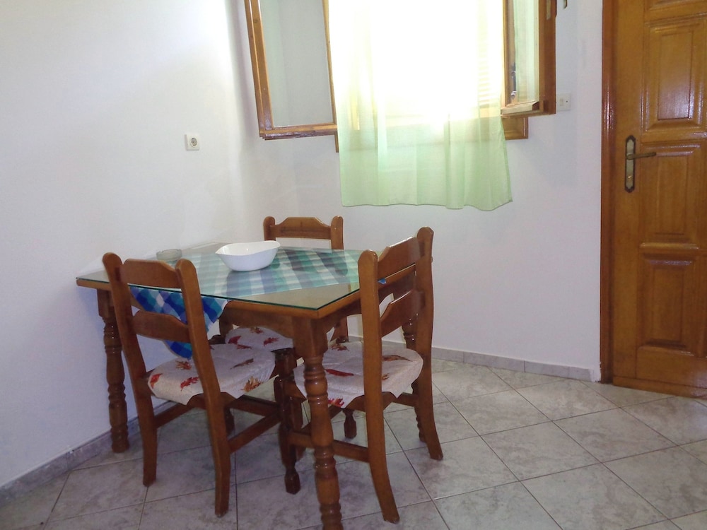 Elena's House
