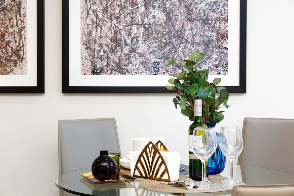One Bed Serviced Apt near Holborn in Chancery Lane