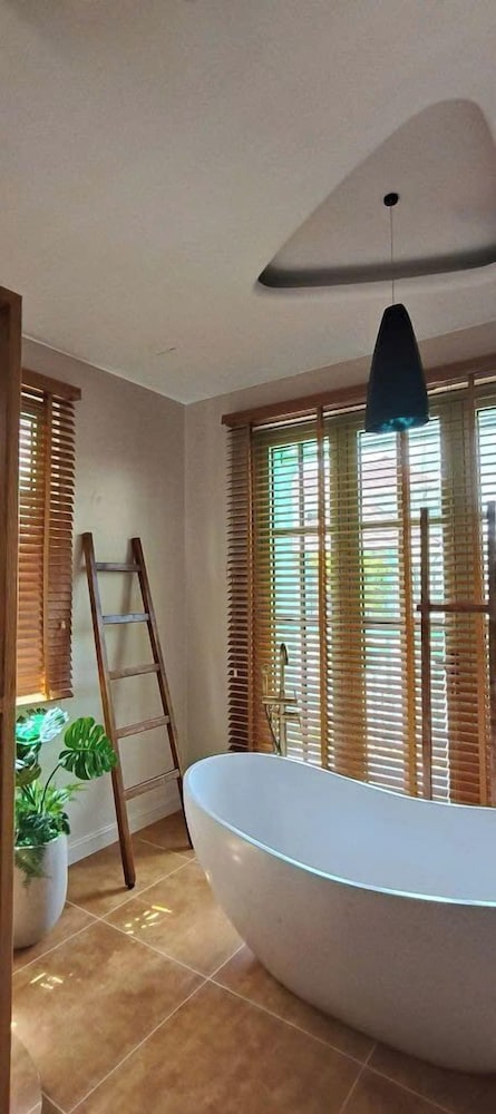 Hayha Villa - Tropical Garden Khem Beach