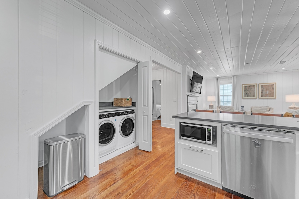 Bungalow Off Floyd St In The Heart Of Covington 3 Bedroom Bungalow