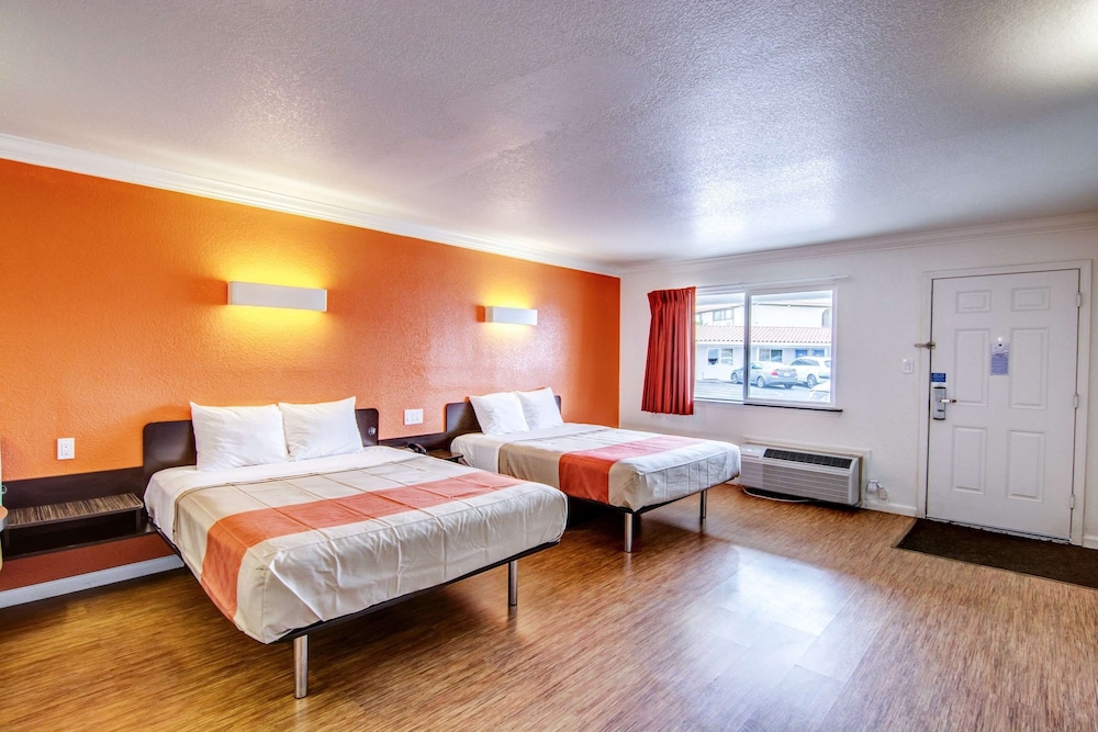 Motel 6 Manteca, CA
