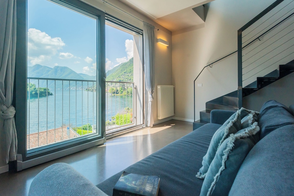 Mulino Vista Lake by Rent all Como